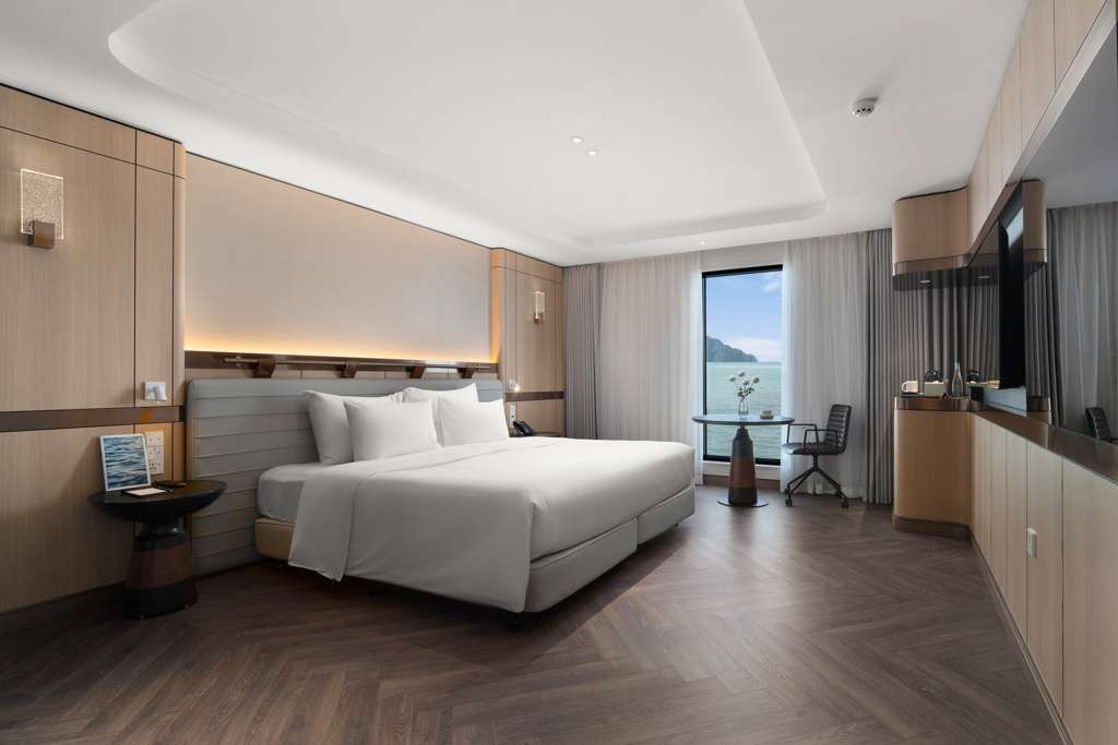 Ocean Suite Window